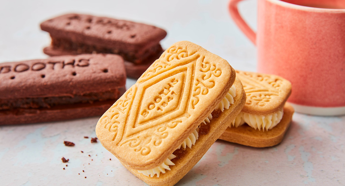 Studio Bakery Rhubarb and Custard Cream