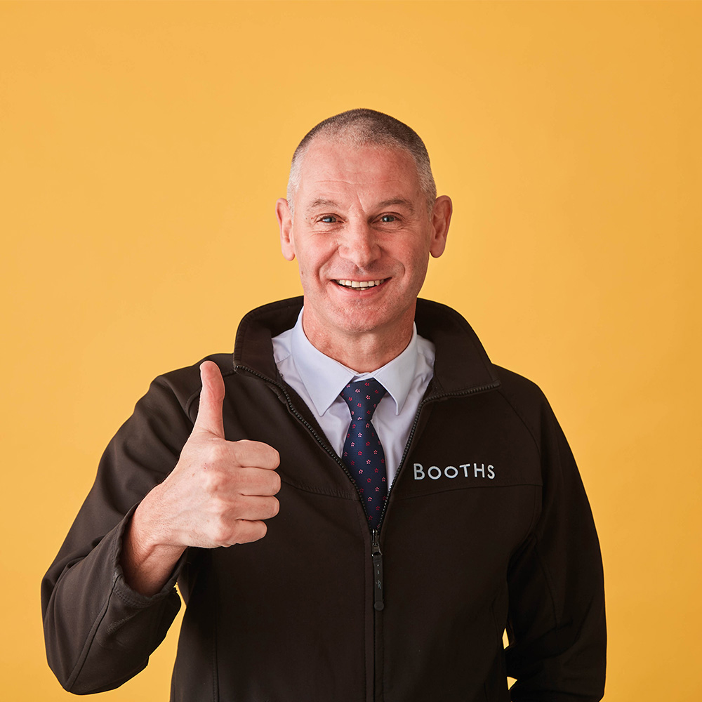 Photo of a colleague doing a 'thumbs up'