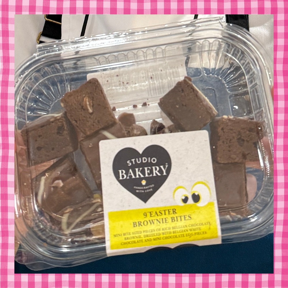 Pack shot of Studio Bakery Easter Brownie Bites