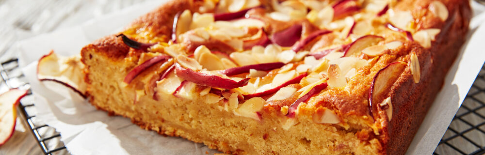 spiced apple, caramel and custard traybake