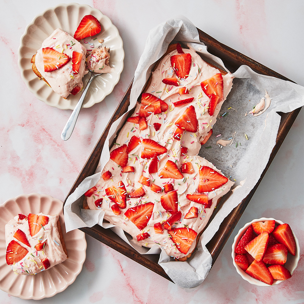 Image of a strawberry school cake traybake