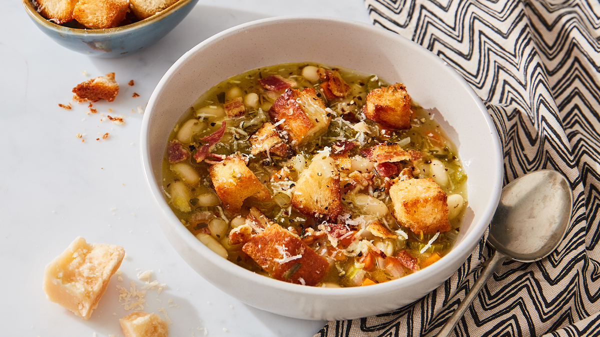 White Bean Soup with Bacon & Croutons