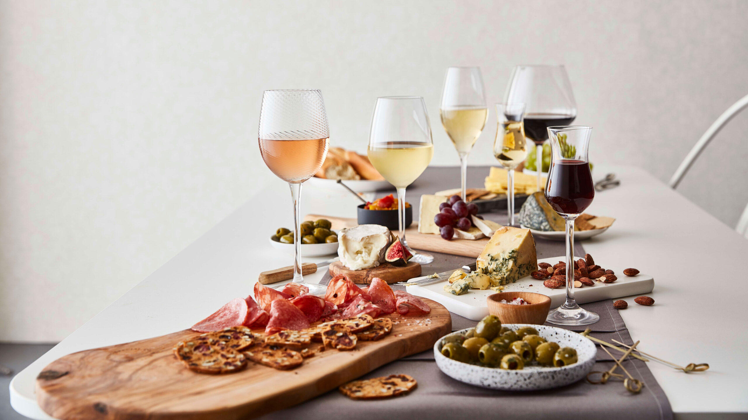 barrowford-wine-and-cheese-evening-booths