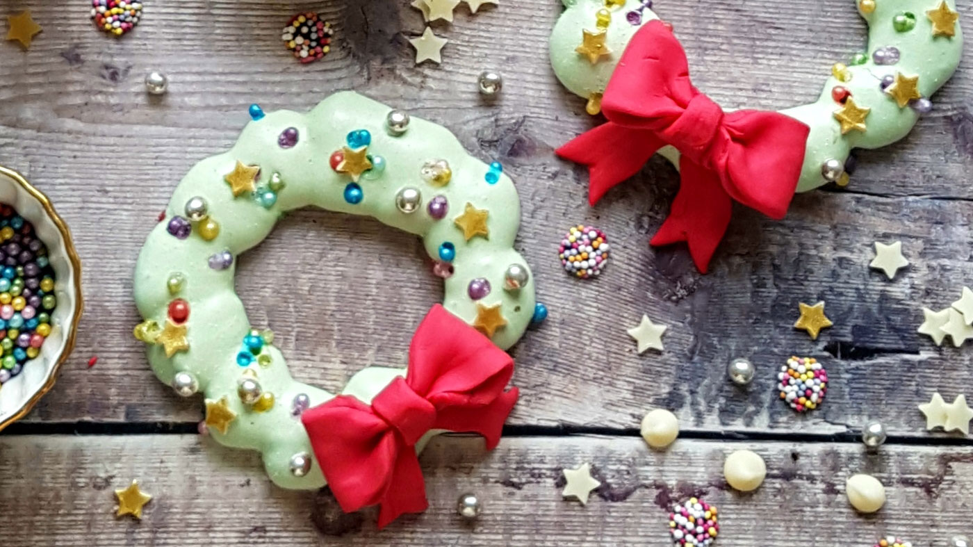 Christmas Meringue Wreaths decorated with glitter, sparkles and ribbon