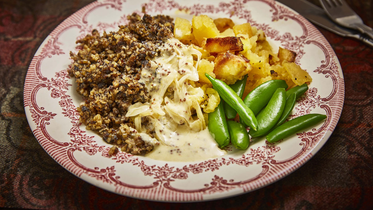Whiskey Sauce, serve with haggis, neeps and tatties on a plate